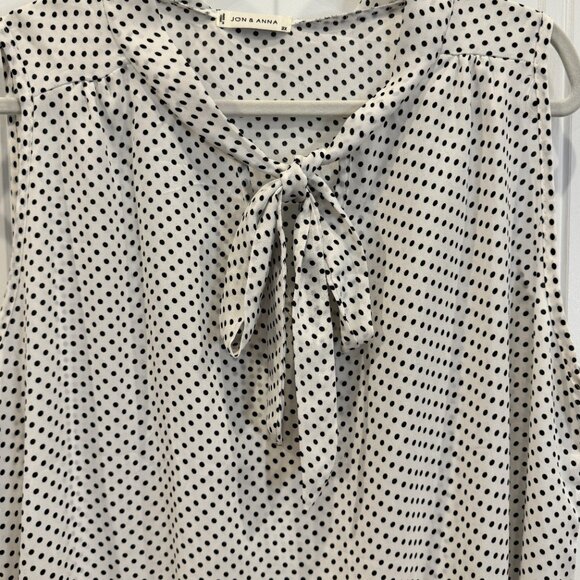 EUC Jon & Anna 3xl Sleeveless White and Black Polka Dot Tie Neck Blouse Classic - Picture 2 of 7